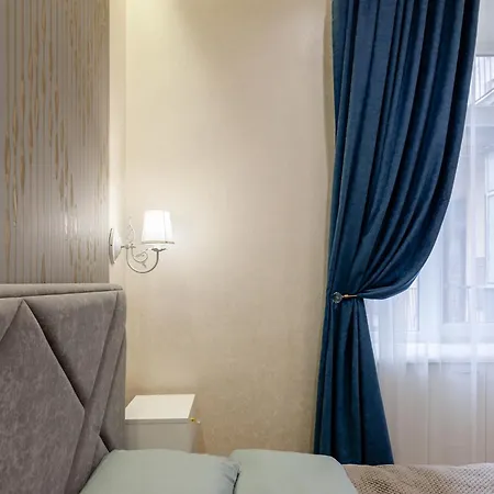 Luxury Flat Near Opera 2 לבוב