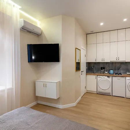 Luxury Flat Near Opera 2 * Lviv