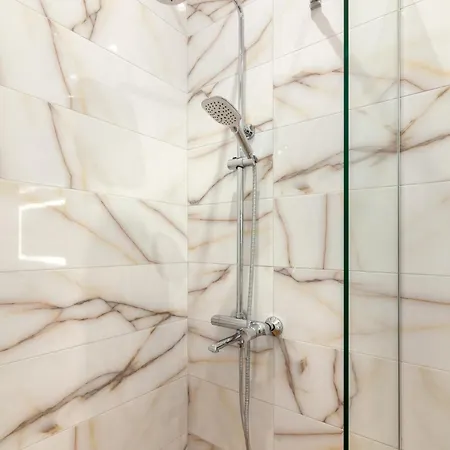 Luxury Flat Near Opera 2 דירה