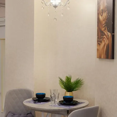 Luxury Flat Near Opera 2 דירה *