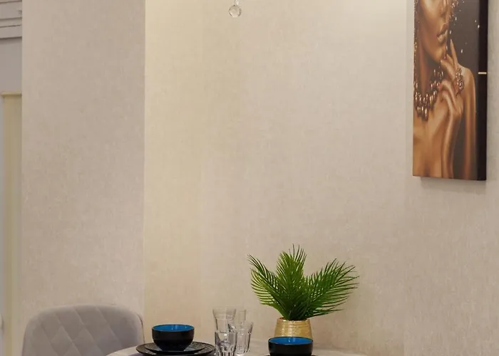 Luxury Flat Near Opera 2 Апартаменты *