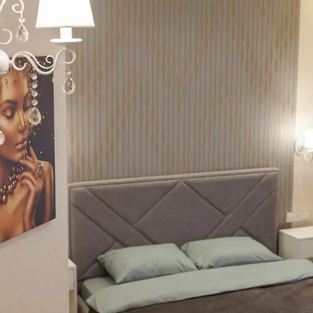 Luxury Flat Near Opera 2 Apartment *